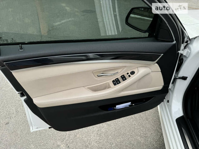 БМВ 5 Серія, об'ємом двигуна 2 л та пробігом 124 тис. км за 17500 $, фото 24 на Automoto.ua