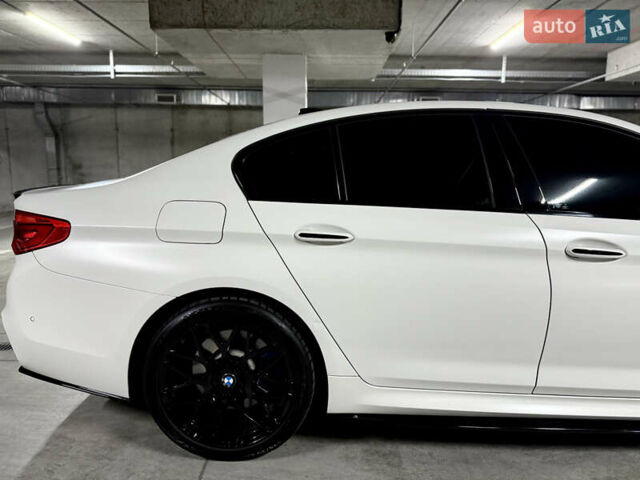 БМВ 5 Серия, объемом двигателя 3 л и пробегом 137 тыс. км за 38000 $, фото 18 на Automoto.ua