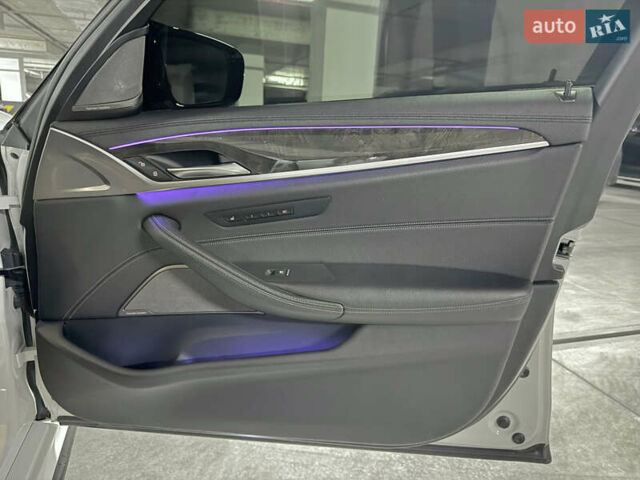 БМВ 5 Серия, объемом двигателя 3 л и пробегом 137 тыс. км за 38000 $, фото 37 на Automoto.ua