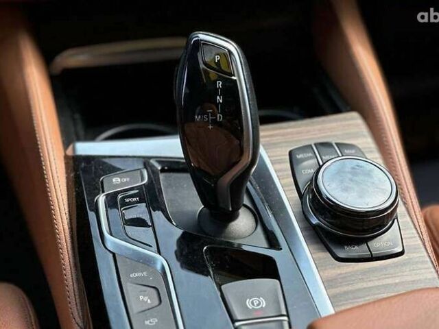 БМВ 5 Серия, объемом двигателя 0 л и пробегом 102 тыс. км за 33200 $, фото 16 на Automoto.ua