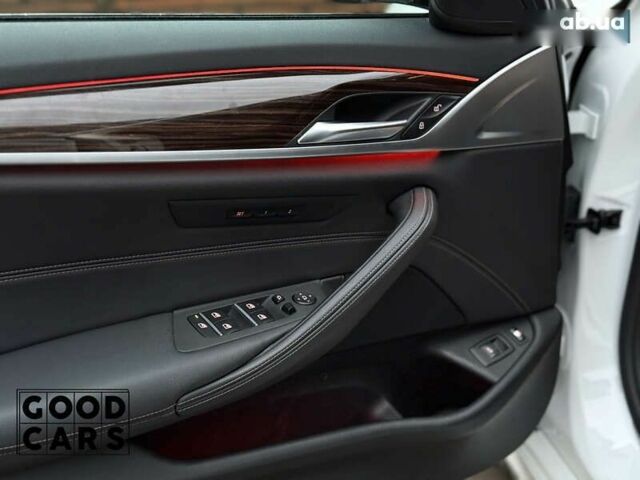БМВ 5 Серия, объемом двигателя 0 л и пробегом 105 тыс. км за 37000 $, фото 16 на Automoto.ua