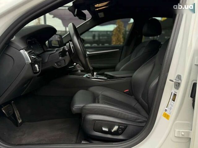 БМВ 5 Серия 2020 в Киеве на Automoto.ua БМВ 5 Серия, объемом двигателя 3 л и пробегом 133 тыс. км за 46000 $, фото 13 на Automoto.ua