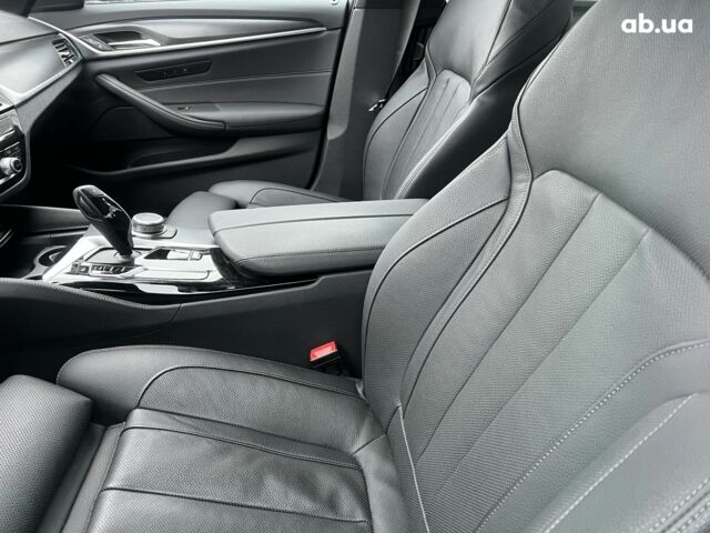 БМВ 5 Серия, объемом двигателя 3 л и пробегом 24 тыс. км за 72164 $, фото 33 на Automoto.ua