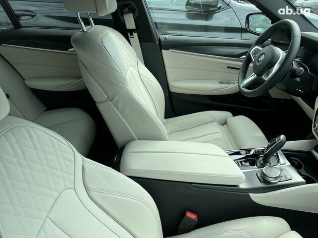 БМВ 5 Серія, об'ємом двигуна 2 л та пробігом 4 тис. км за 75859 $, фото 12 на Automoto.ua