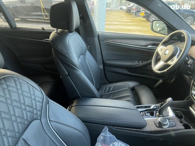 БМВ 5 Серия, объемом двигателя 3 л и пробегом 10 тыс. км за 66730 $, фото 20 на Automoto.ua
