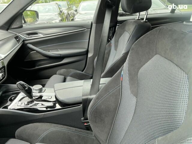 БМВ 5 Серия, объемом двигателя 2 л и пробегом 20 тыс. км за 69773 $, фото 3 на Automoto.ua