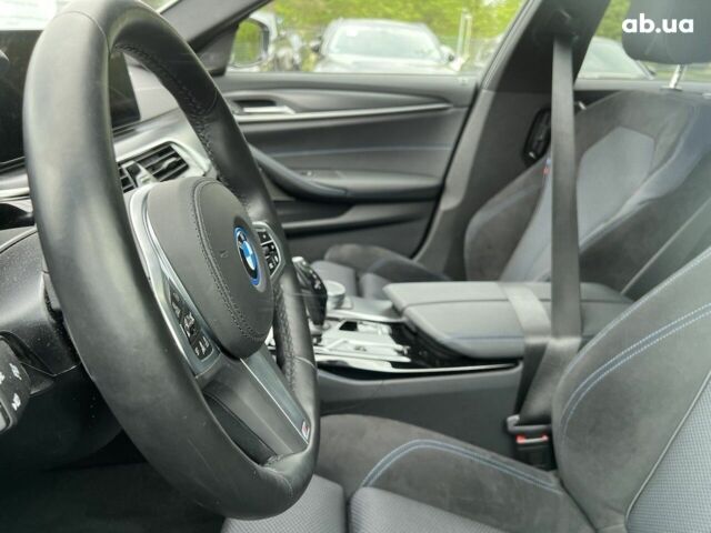 БМВ 5 Серия, объемом двигателя 2 л и пробегом 20 тыс. км за 69773 $, фото 2 на Automoto.ua