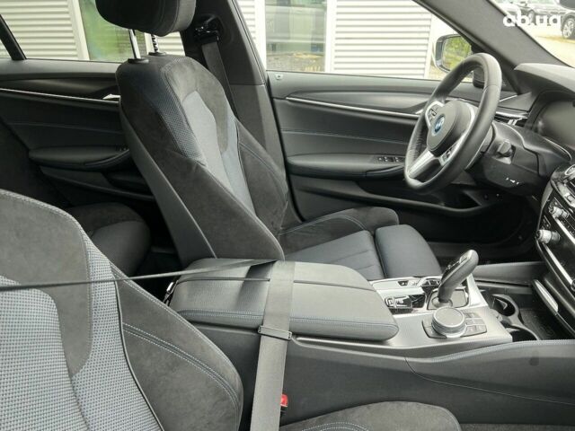 БМВ 5 Серия, объемом двигателя 2 л и пробегом 20 тыс. км за 69773 $, фото 15 на Automoto.ua