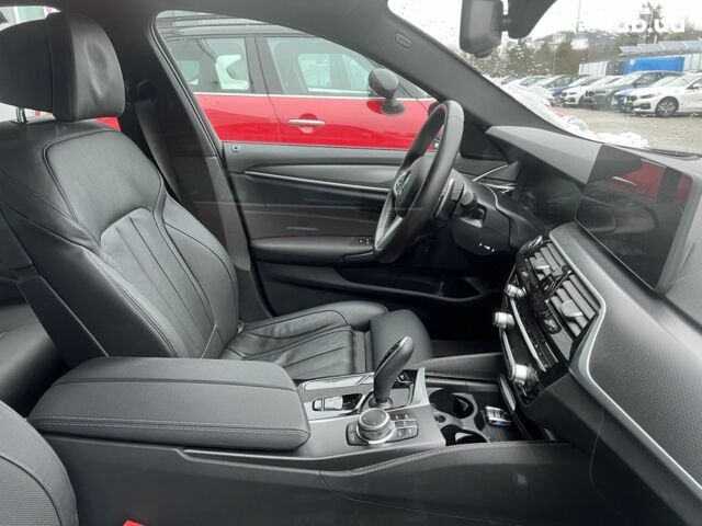 БМВ 5 Серия, объемом двигателя 3 л и пробегом 24 тыс. км за 72164 $, фото 23 на Automoto.ua