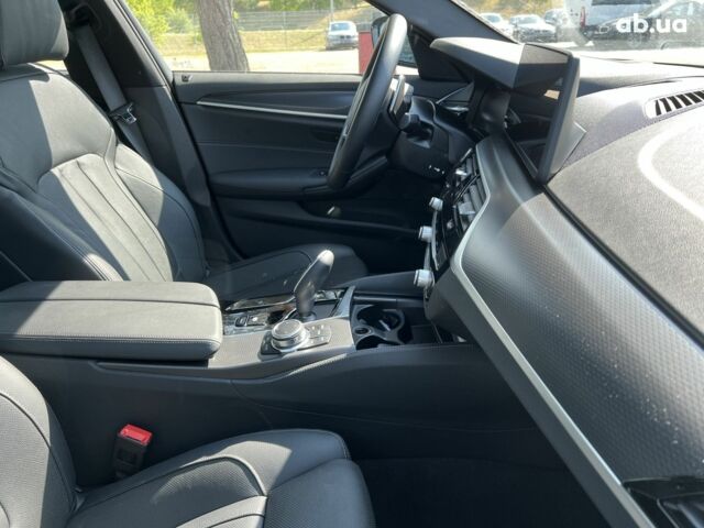 БМВ 5 Серия, объемом двигателя 3 л и пробегом 16 тыс. км за 74881 $, фото 27 на Automoto.ua