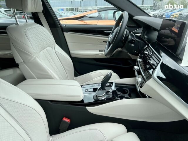 БМВ 5 Серия, объемом двигателя 3 л и пробегом 16 тыс. км за 79119 $, фото 12 на Automoto.ua