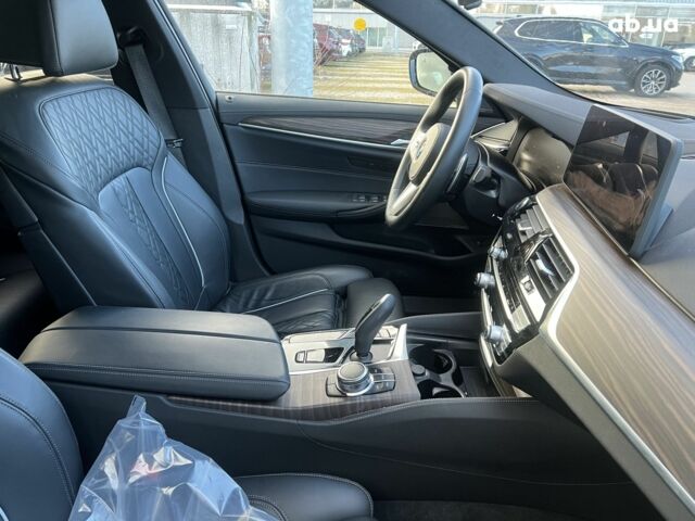 БМВ 5 Серия, объемом двигателя 3 л и пробегом 10 тыс. км за 66730 $, фото 18 на Automoto.ua