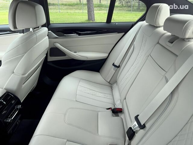 БМВ 5 Серия, объемом двигателя 3 л и пробегом 16 тыс. км за 79119 $, фото 37 на Automoto.ua