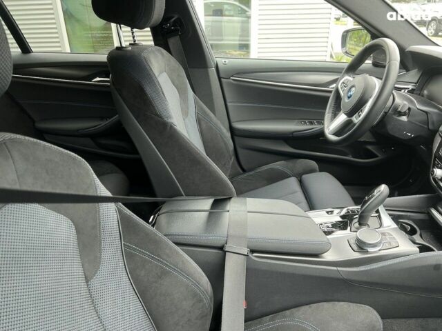 БМВ 5 Серия, объемом двигателя 2 л и пробегом 20 тыс. км за 69773 $, фото 1 на Automoto.ua