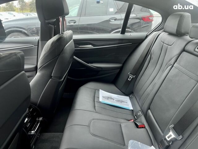 БМВ 5 Серия, объемом двигателя 3 л и пробегом 24 тыс. км за 72164 $, фото 36 на Automoto.ua