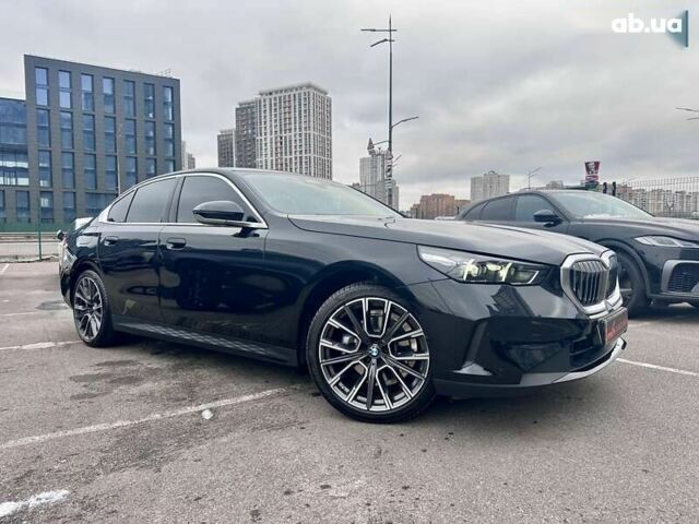 БМВ 5 Серия, объемом двигателя 2 л и пробегом 10 тыс. км за 58900 $, фото 2 на Automoto.ua