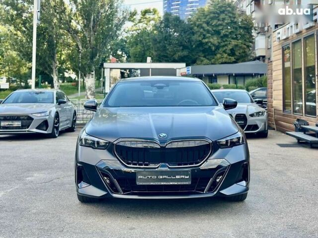 БМВ 5 Серия 2023 в Киеве на Automoto.ua БМВ 5 Серия, объемом двигателя 0 л и пробегом 26 тыс. км за 74999 $, фото 8 на Automoto.ua