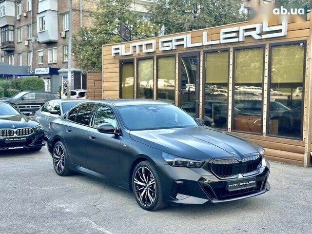 БМВ 5 Серия 2023 в Киеве на Automoto.ua БМВ 5 Серия, объемом двигателя 0 л и пробегом 26 тыс. км за 74999 $, фото 9 на Automoto.ua