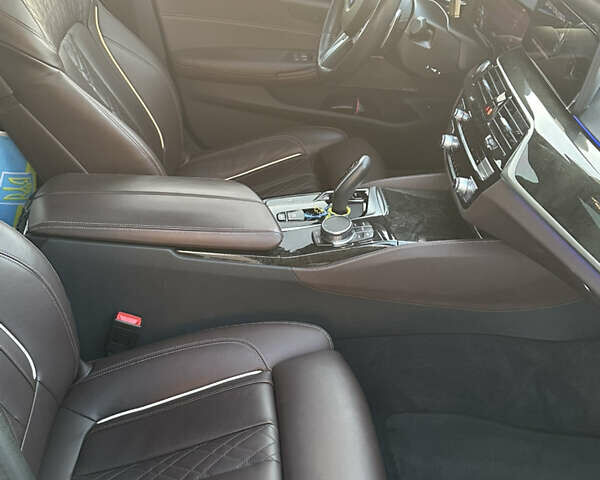 БМВ 5 Серия, объемом двигателя 3 л и пробегом 29 тыс. км за 78000 $, фото 13 на Automoto.ua