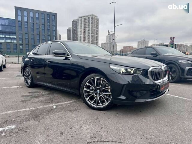 БМВ 5 Серия, объемом двигателя 2 л и пробегом 10 тыс. км за 58900 $, фото 4 на Automoto.ua