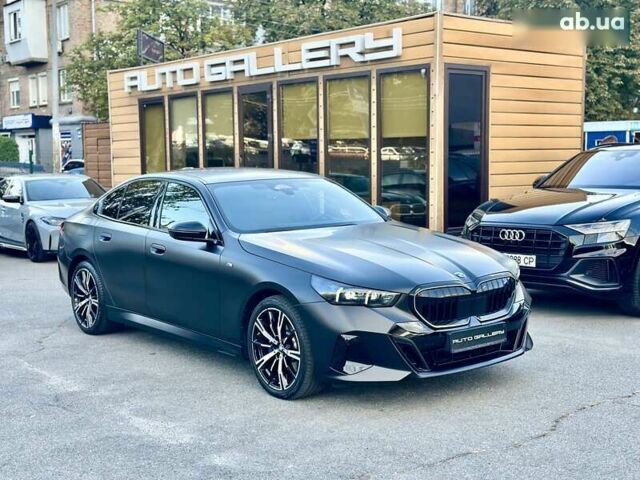 БМВ 5 Серия 2023 в Киеве на Automoto.ua БМВ 5 Серия, объемом двигателя 0 л и пробегом 26 тыс. км за 74999 $, фото 2 на Automoto.ua