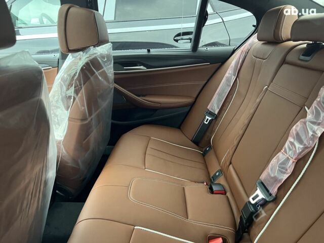 БМВ 5 Серия, объемом двигателя 4.4 л и пробегом 0 тыс. км за 95856 $, фото 12 на Automoto.ua