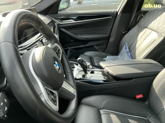 БМВ 5 Серия, объемом двигателя 3 л и пробегом 6 тыс. км за 80706 $, фото 8 на Automoto.ua