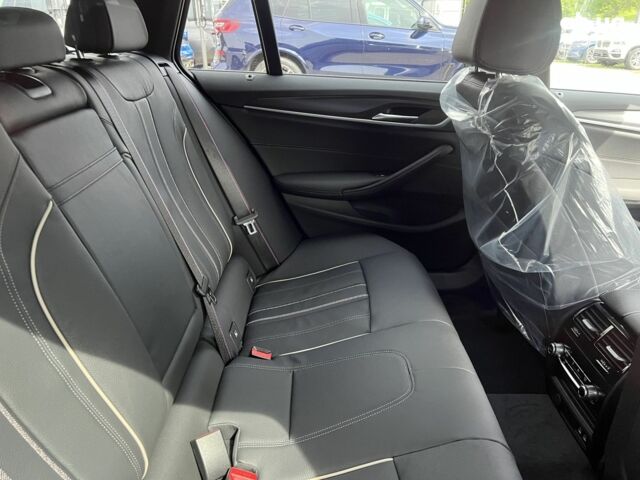 БМВ 5 Серия, объемом двигателя 3 л и пробегом 0 тыс. км за 84662 $, фото 19 на Automoto.ua
