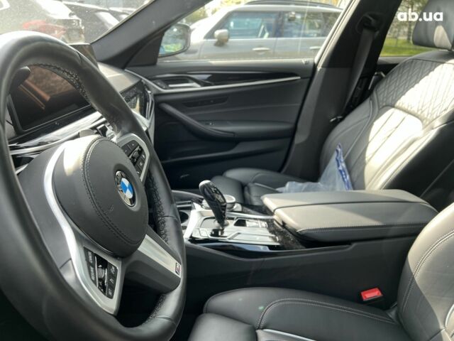 БМВ 5 Серия, объемом двигателя 3 л и пробегом 6 тыс. км за 80706 $, фото 6 на Automoto.ua