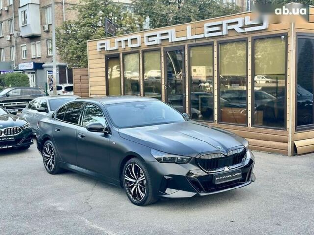БМВ 5 Серия 2023 в Киеве на Automoto.ua БМВ 5 Серия, объемом двигателя 0 л и пробегом 26 тыс. км за 74999 $, фото 12 на Automoto.ua