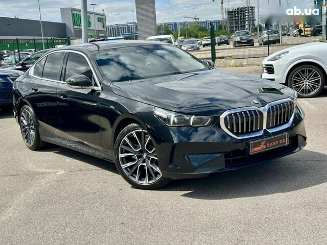 БМВ 5 Серия, объемом двигателя 2 л и пробегом 10 тыс. км за 58700 $, фото 2 на Automoto.ua