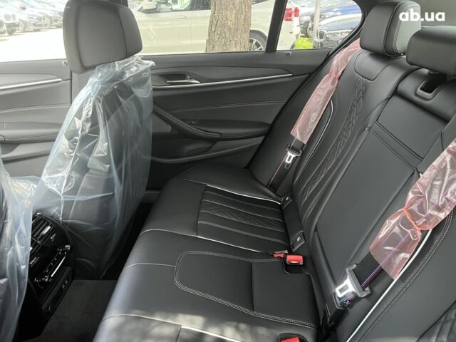 БМВ 5 Серия, объемом двигателя 3 л и пробегом 0 тыс. км за 93900 $, фото 44 на Automoto.ua