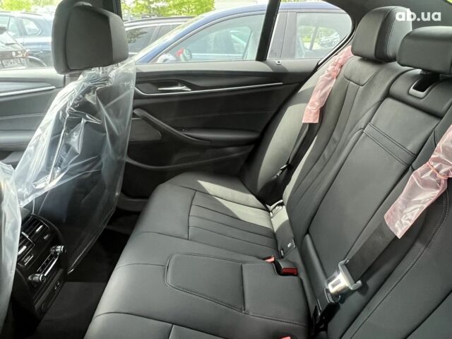 БМВ 5 Серия, объемом двигателя 2 л и пробегом 0 тыс. км за 81401 $, фото 29 на Automoto.ua