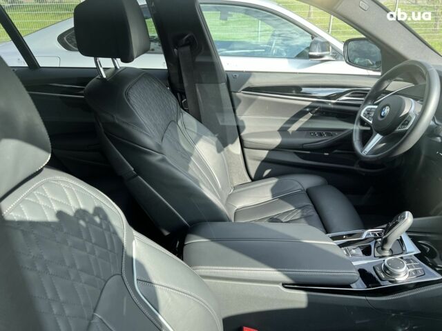БМВ 5 Серия, объемом двигателя 3 л и пробегом 6 тыс. км за 80706 $, фото 31 на Automoto.ua