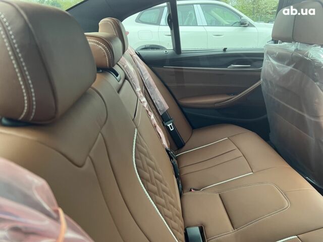 БМВ 5 Серия, объемом двигателя 4.4 л и пробегом 0 тыс. км за 95856 $, фото 2 на Automoto.ua
