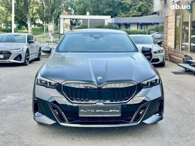 БМВ 5 Серия 2023 в Киеве на Automoto.ua БМВ 5 Серия, объемом двигателя 0 л и пробегом 26 тыс. км за 74999 $, фото 6 на Automoto.ua