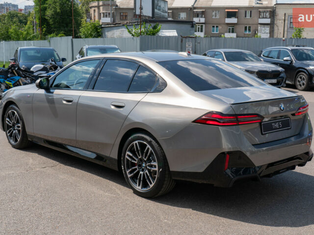 БМВ 5 Серия, объемом двигателя 2.99 л и пробегом 0 тыс. км за 95226 $, фото 3 на Automoto.ua