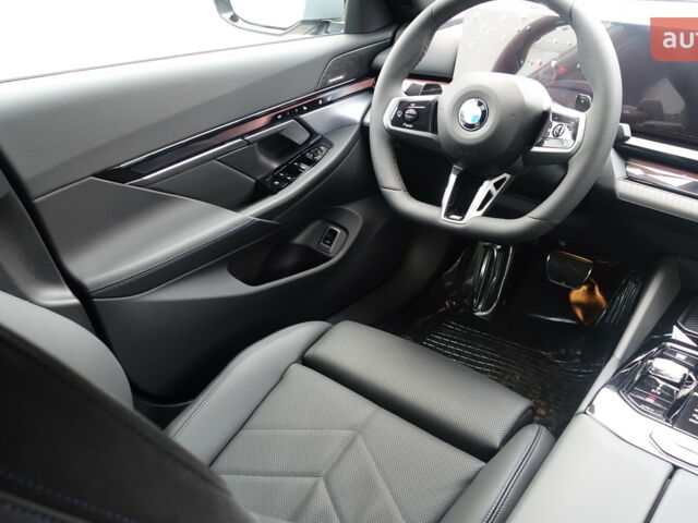 БМВ 5 Серия, объемом двигателя 2.99 л и пробегом 0 тыс. км за 88974 $, фото 6 на Automoto.ua