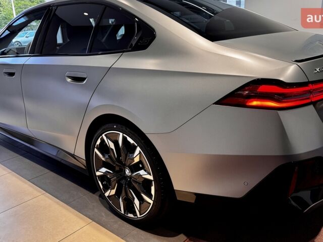 БМВ 5 Серия, объемом двигателя 2.99 л и пробегом 0 тыс. км за 95217 $, фото 9 на Automoto.ua