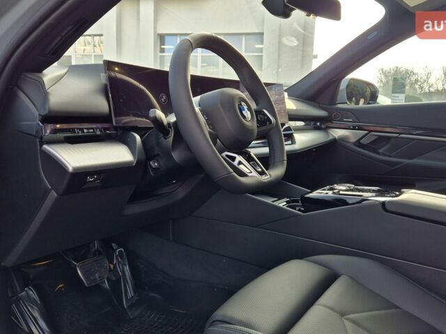 БМВ 5 Серия, объемом двигателя 2 л и пробегом 0 тыс. км за 71117 $, фото 9 на Automoto.ua