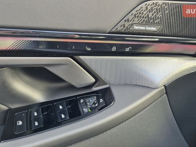 БМВ 5 Серия, объемом двигателя 2 л и пробегом 0 тыс. км за 71117 $, фото 12 на Automoto.ua