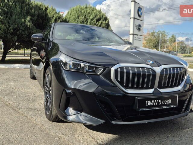 БМВ 5 Серия, объемом двигателя 2 л и пробегом 0 тыс. км за 71404 $, фото 2 на Automoto.ua