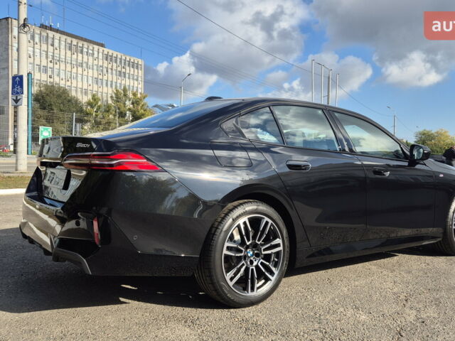 БМВ 5 Серия, объемом двигателя 2 л и пробегом 0 тыс. км за 71404 $, фото 6 на Automoto.ua