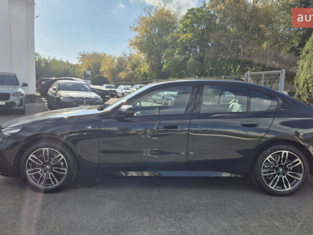 БМВ 5 Серия, объемом двигателя 2 л и пробегом 0 тыс. км за 71404 $, фото 9 на Automoto.ua