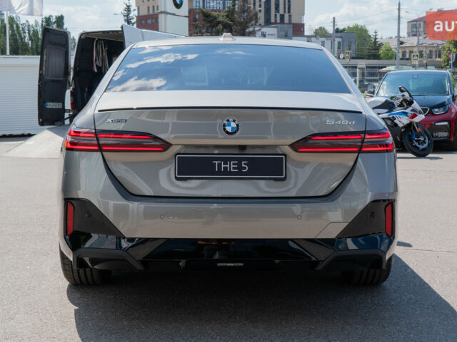 БМВ 5 Серия, объемом двигателя 2.99 л и пробегом 0 тыс. км за 95226 $, фото 5 на Automoto.ua