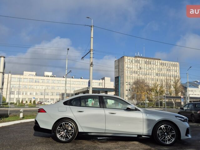 БМВ 5 Серия, объемом двигателя 2 л и пробегом 0 тыс. км за 71117 $, фото 7 на Automoto.ua