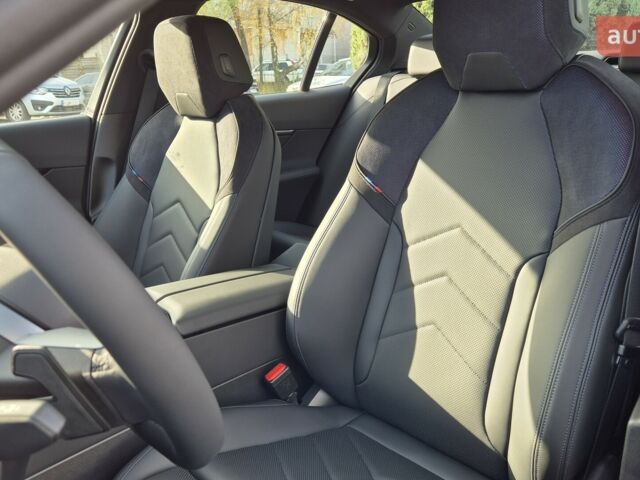 БМВ 5 Серия, объемом двигателя 2 л и пробегом 0 тыс. км за 71117 $, фото 10 на Automoto.ua