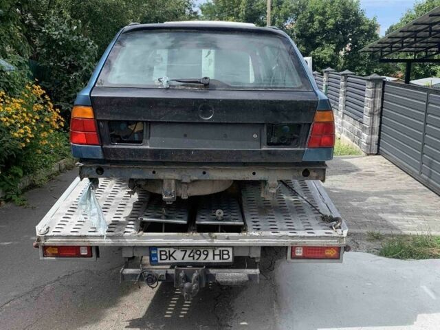 БМВ 5 Серия, объемом двигателя 4 л и пробегом 300 тыс. км за 2500 $, фото 1 на Automoto.ua