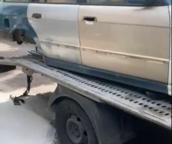 БМВ 5 Серия, объемом двигателя 4 л и пробегом 300 тыс. км за 2500 $, фото 7 на Automoto.ua