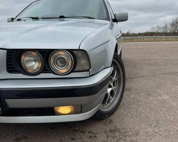 БМВ 5 Серия, объемом двигателя 2.5 л и пробегом 400 тыс. км за 3700 $, фото 1 на Automoto.ua